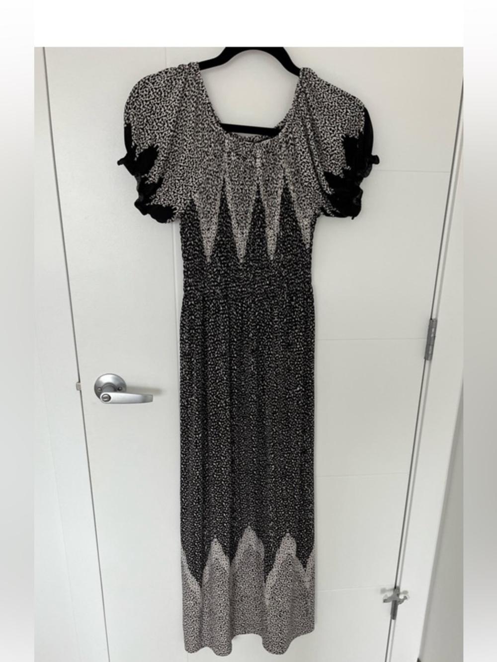Casa Donna Black & White Abstract Print Maxi Dress